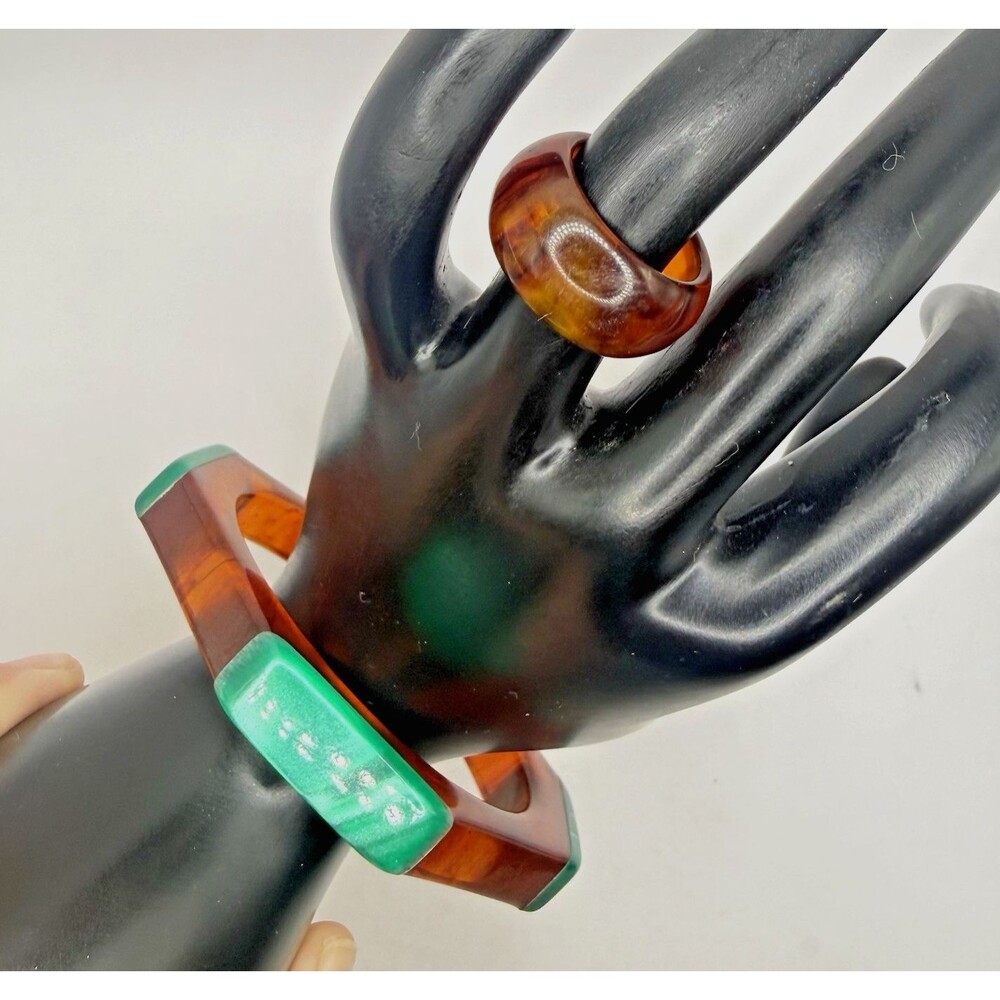 Root Beer Bakelite Vintage Square Multicolored Brown and Green Bangle Ring Set
